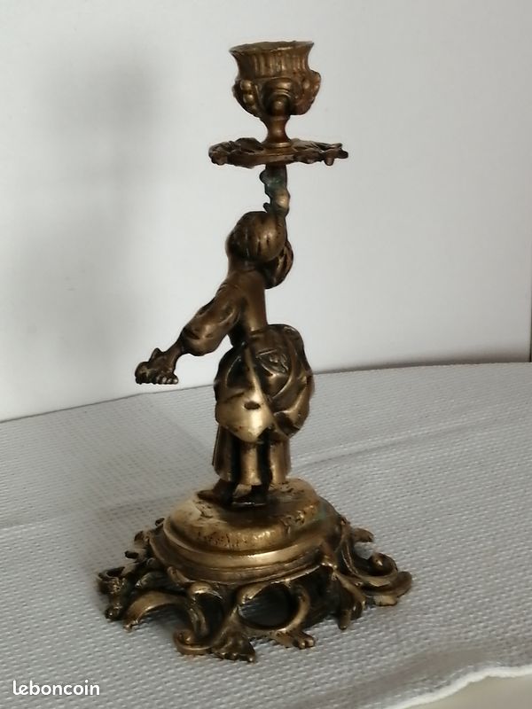 Bougeoir en Bronze-B A