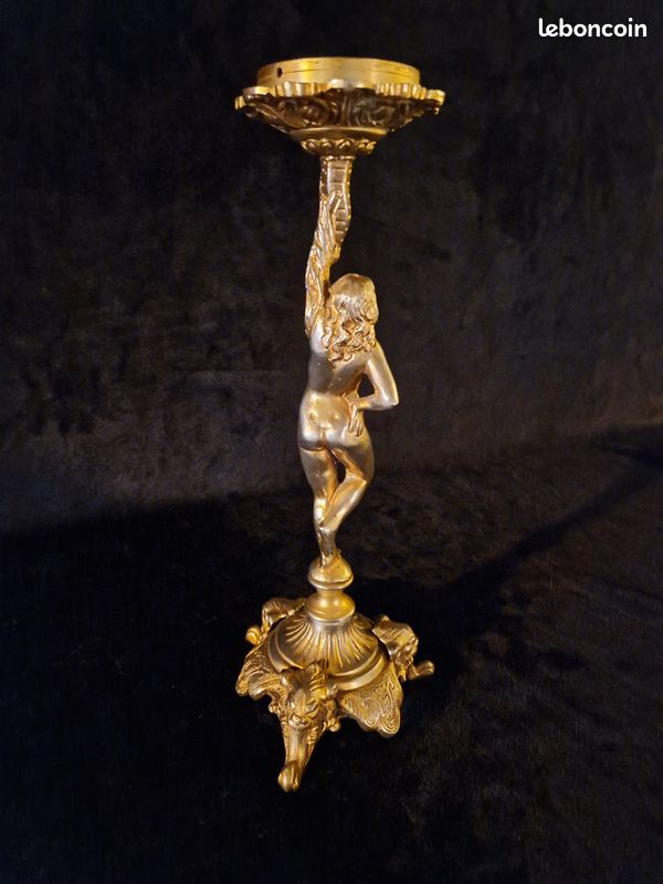 Pied de lampe vintage, statue de femme, en Laiton