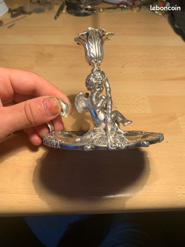 Beau bougeoirent anglois en argent chanceux
