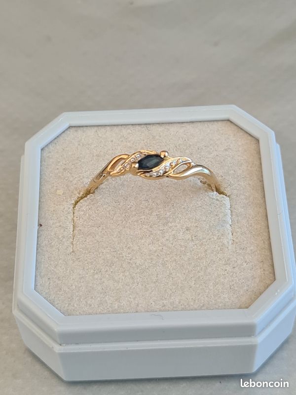 Bague en or et saphir