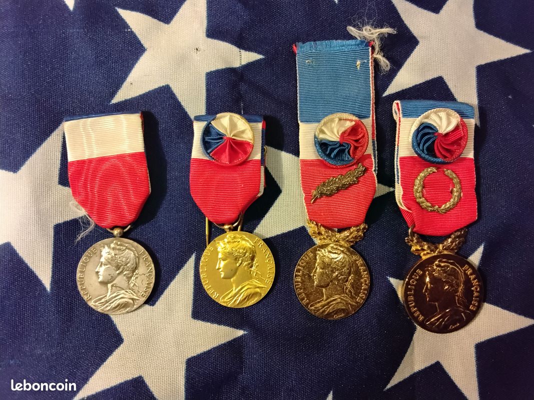Lot médaille du travail