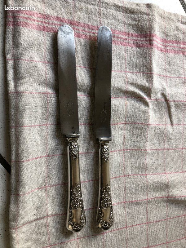 Paire de couteaux à fromage ancienne