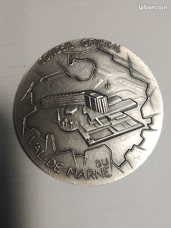 Médaille argent massif 297 g