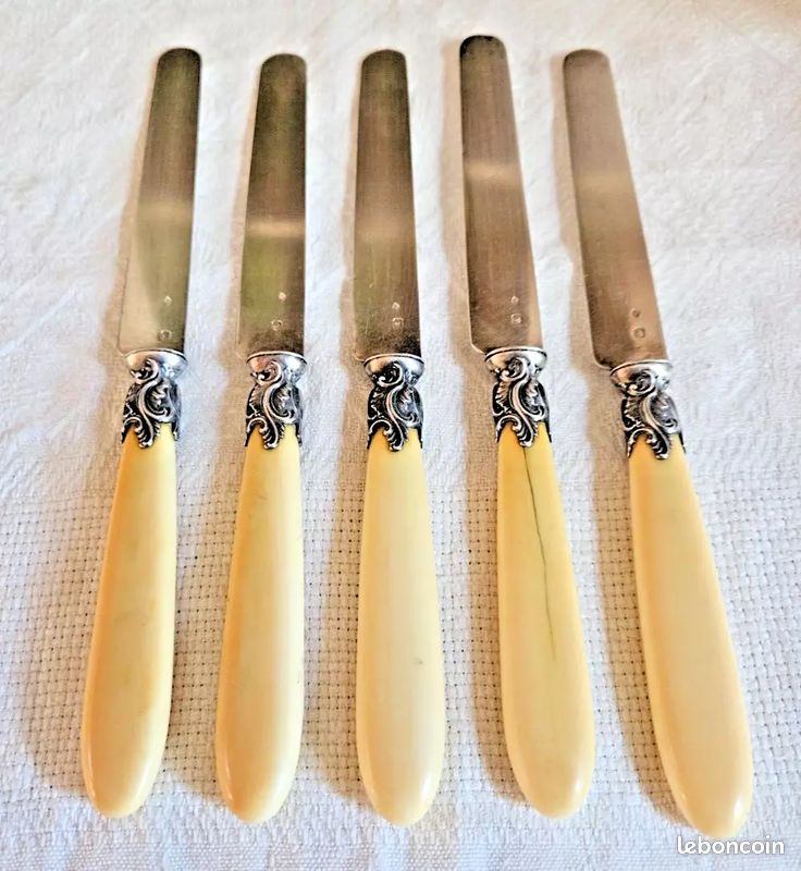 XIX SIECLE 5 COUTEAUX A FRUIT LAME EN ARGENT TETE MINERVE 1 ORFEVRE HENIN ET Cie
