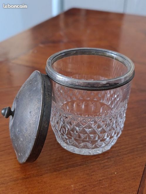Pot argent pour petit pierre