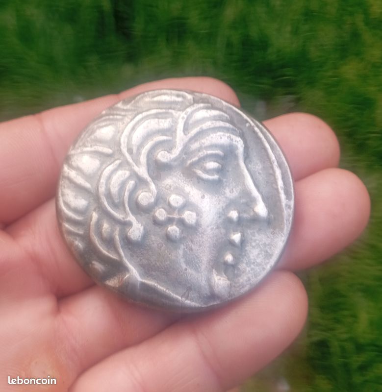 Grosse Médaille Argent Massif / reproduction de monnaie Gauloise / 139 Gr