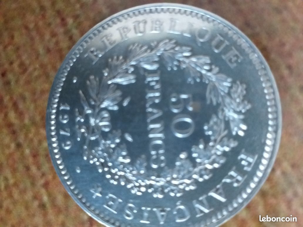 Avis au collectionneur de pièces anciennes. Jolie pièce Hercule en argent massif de 1979