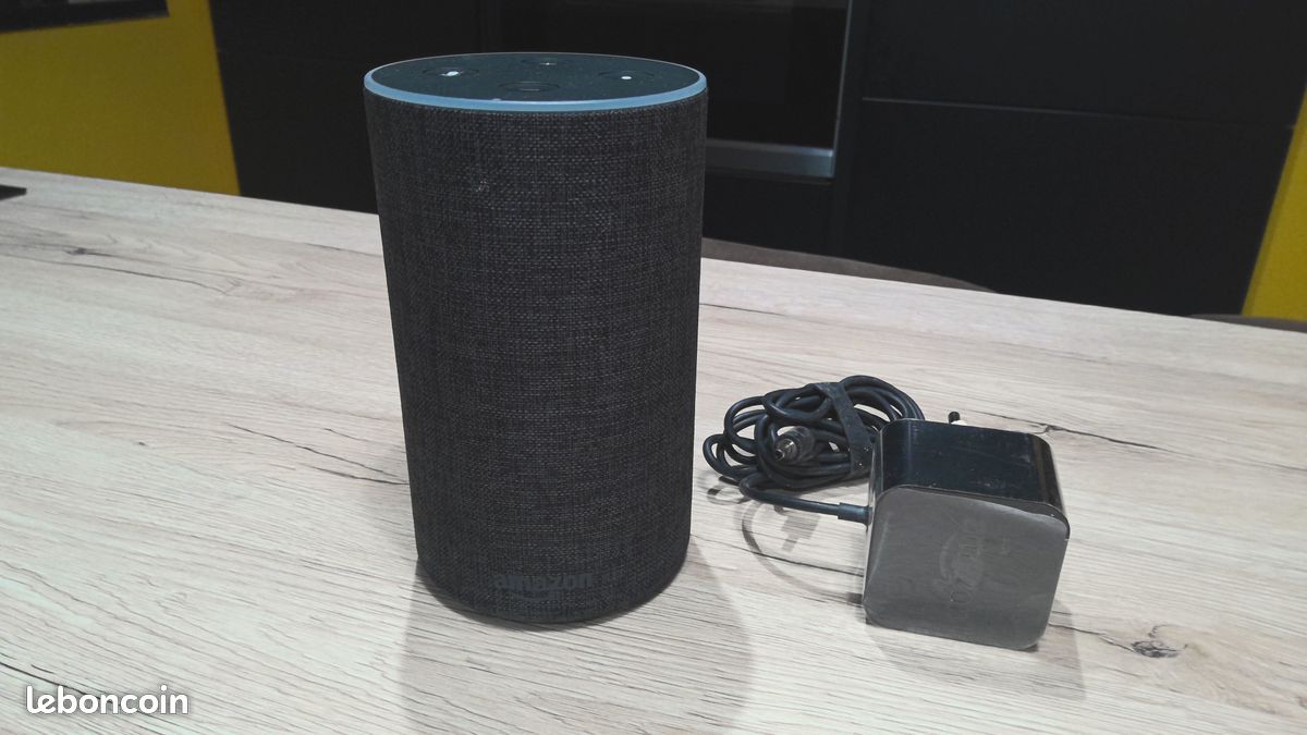 Amazon Echo grand modèle (2ème génération) Noire