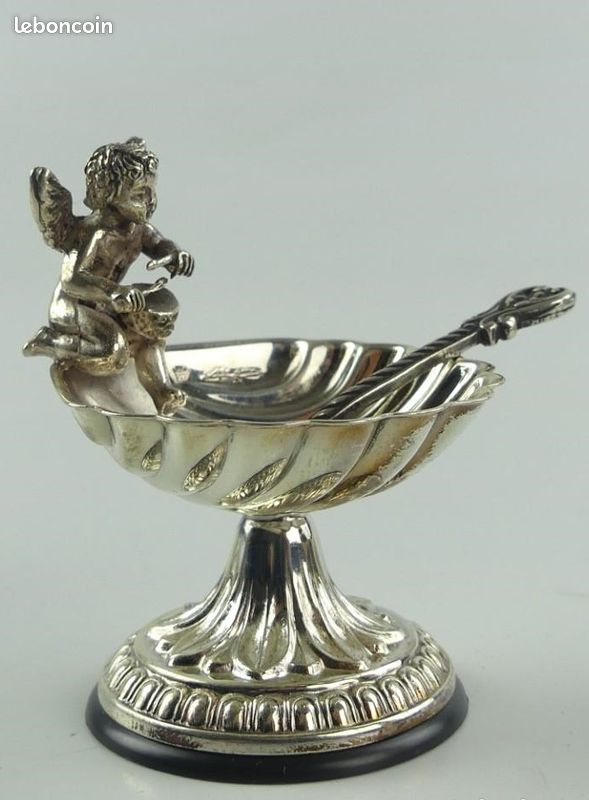 Ancienne petite salière en argent poinçoné