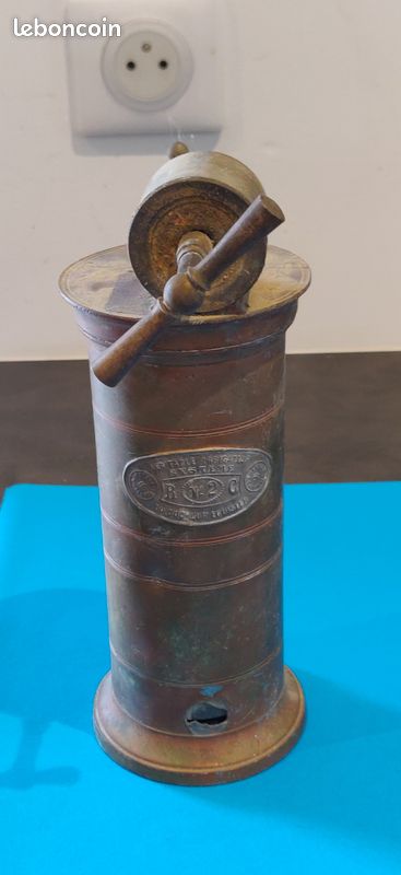 Véritable Irrigateur vaginal du Docteur Eguisier N°2