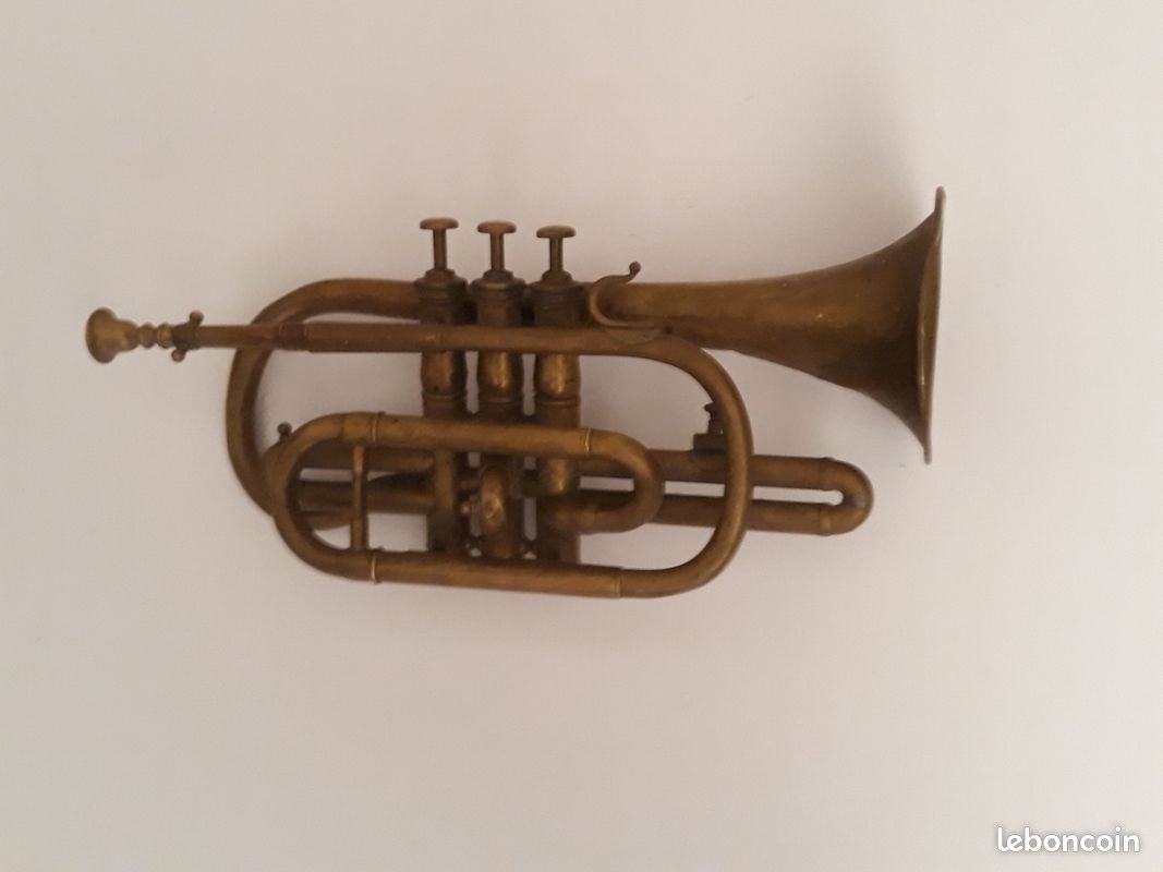 CLAIRON cornet ancien à 3 pistons