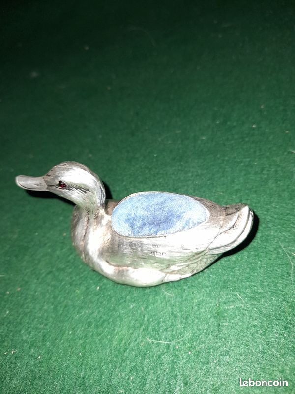 Rare porte aiguille argent Birmingham canard
